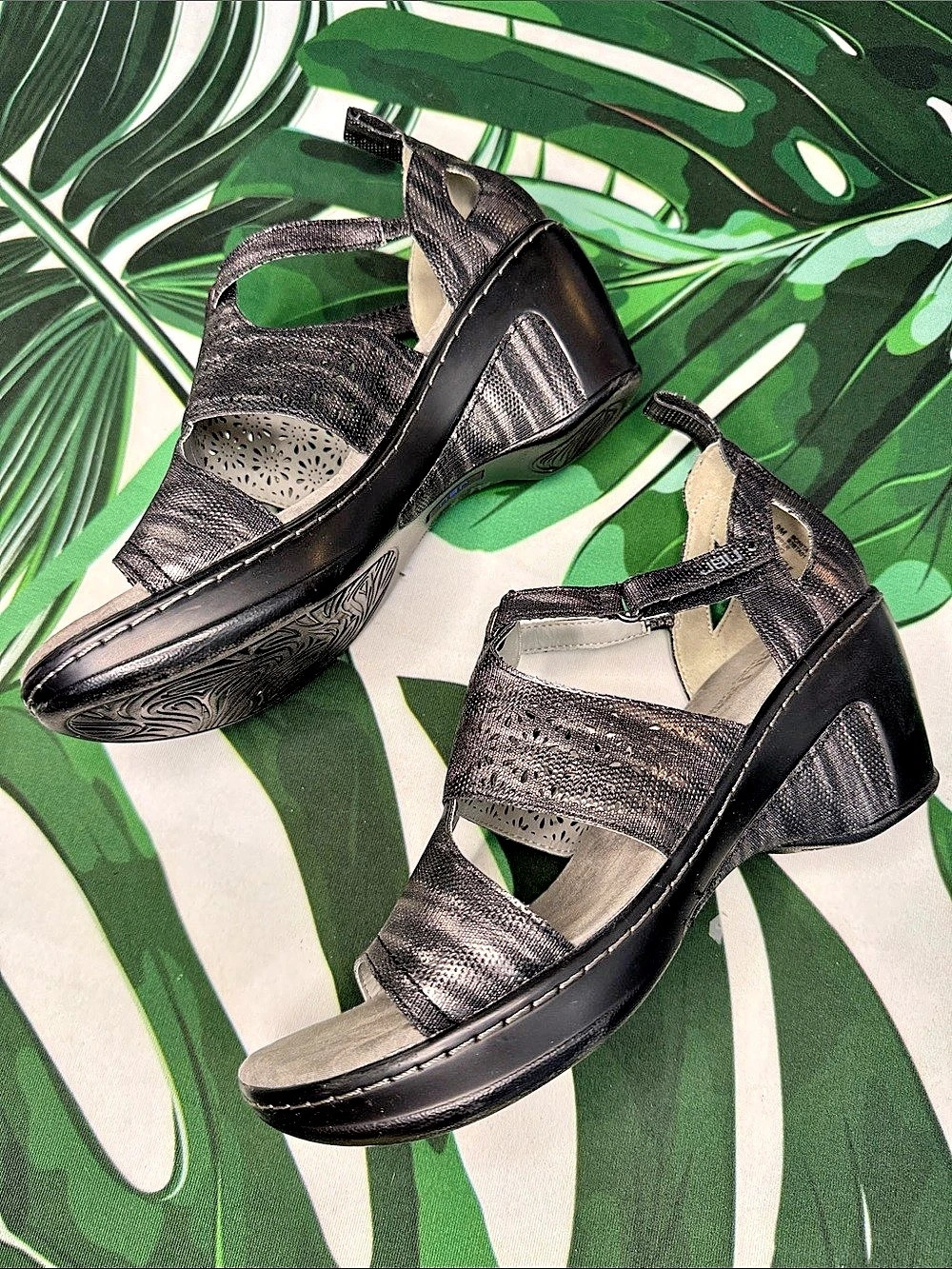 JBU Metallic Wedge Sandals in Black & Gray - Picture 7 of 12